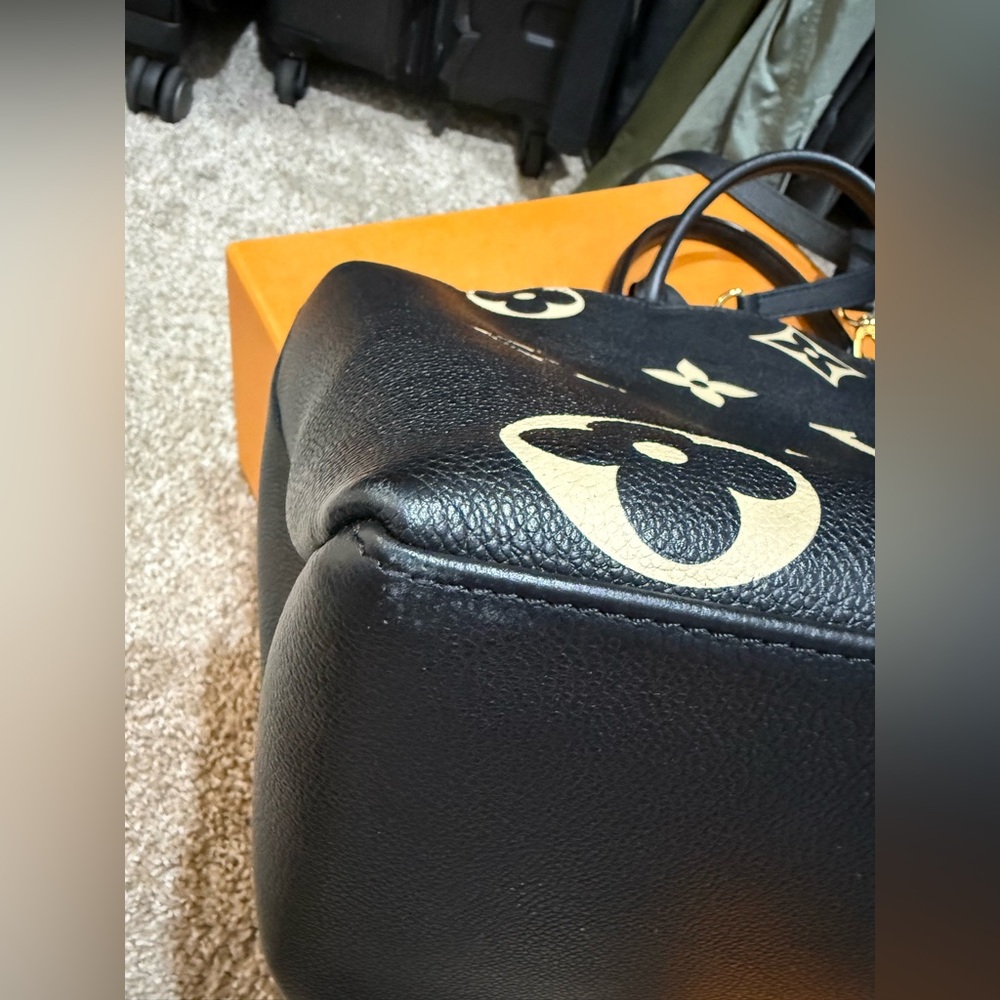 Louis Vuitton Monogram Black and Cream Satchel - Picture 12 of 13